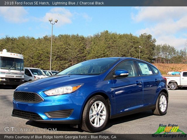 2018 Ford Focus SE Hatch in Lightning Blue