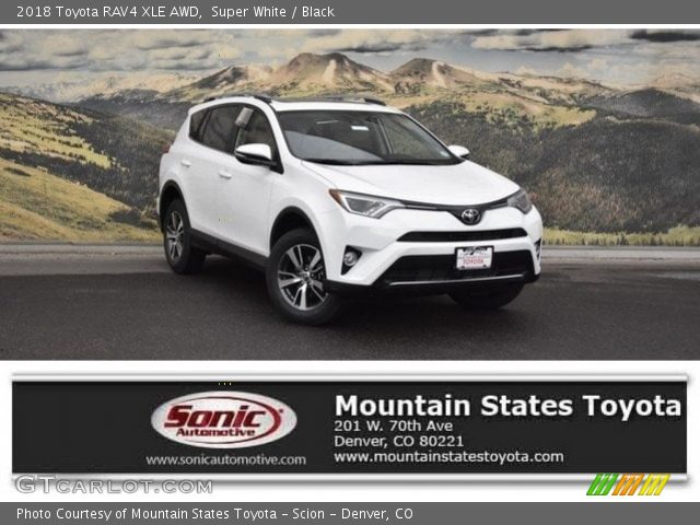 2018 Toyota RAV4 XLE AWD in Super White