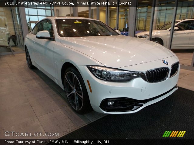 2018 BMW 4 Series 440i xDrive Coupe in Mineral White Metallic