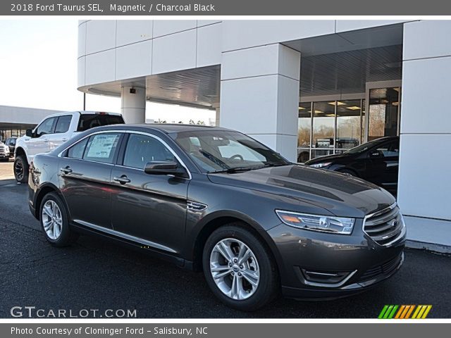 2018 Ford Taurus SEL in Magnetic