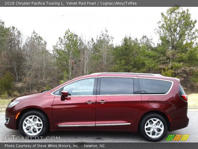 2018 Chrysler Pacifica Touring L in Velvet Red Pearl