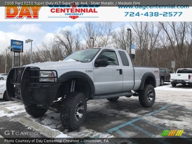 2006 Ford F250 Super Duty XLT SuperCab 4x4 in Silver Metallic