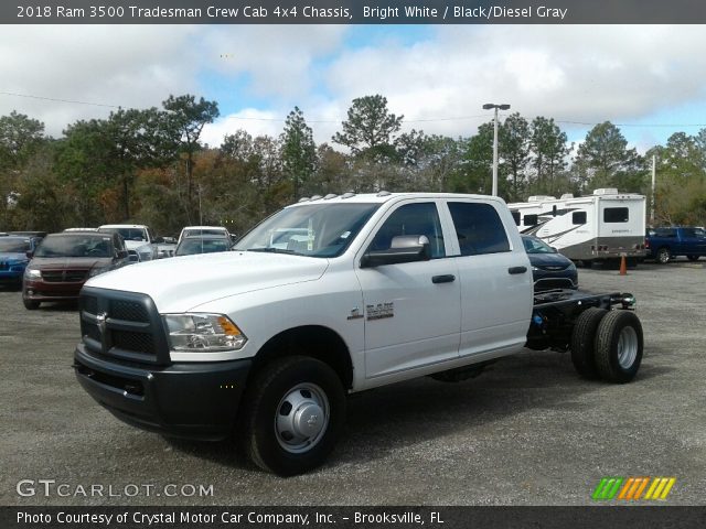 2018 Ram 3500 Tradesman Crew Cab 4x4 Chassis in Bright White