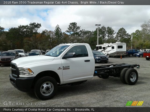 2018 Ram 3500 Tradesman Regular Cab 4x4 Chassis in Bright White
