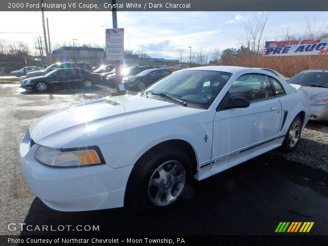 2000 Ford Mustang V6 Coupe in Crystal White