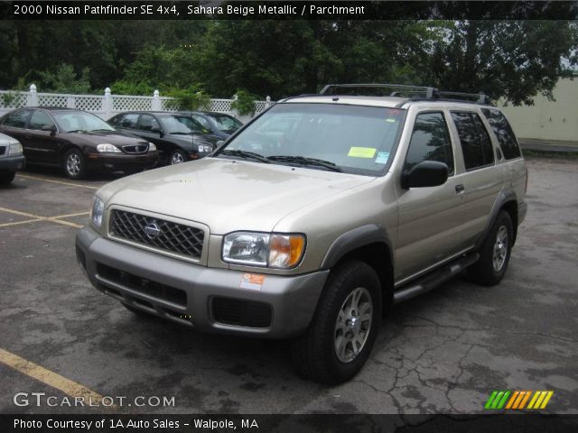 2000 Nissan Pathfinder SE 4x4 in Sahara Beige Metallic