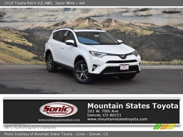 2018 Toyota RAV4 XLE AWD in Super White