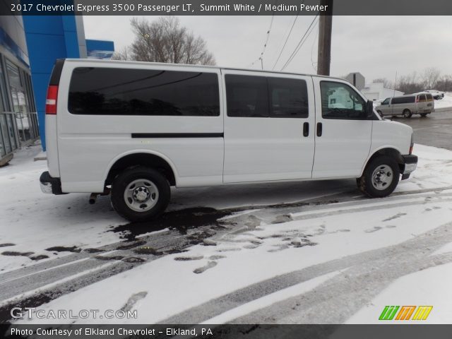 2017 Chevrolet Express 3500 Passenger LT in Summit White