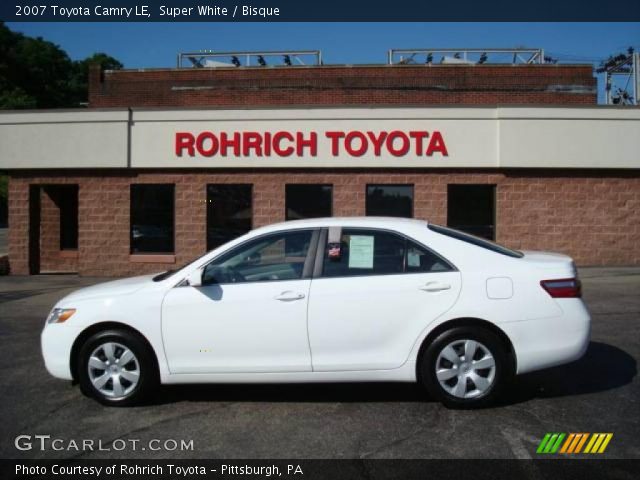 2007 Toyota Camry LE in Super White