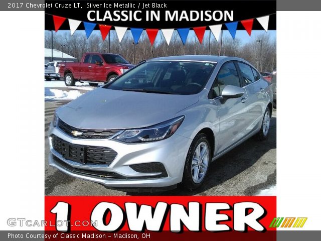 2017 Chevrolet Cruze LT in Silver Ice Metallic