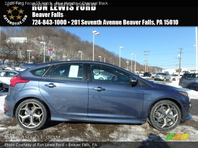 2018 Ford Focus ST Hatch in Blue Metallic