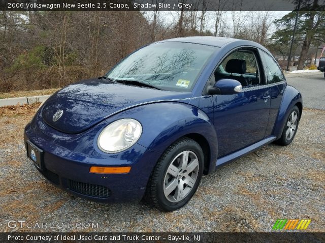 2006 Volkswagen New Beetle 2.5 Coupe in Shadow Blue