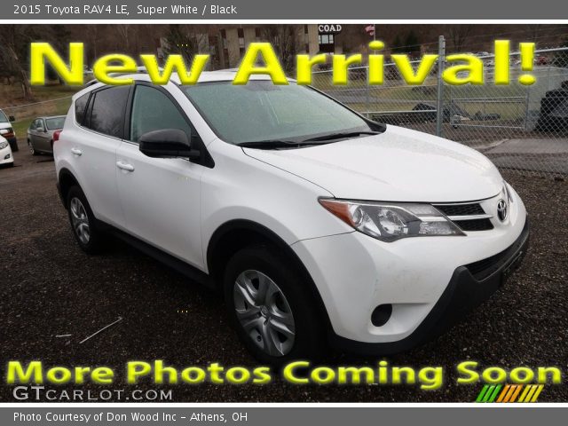 2015 Toyota RAV4 LE in Super White