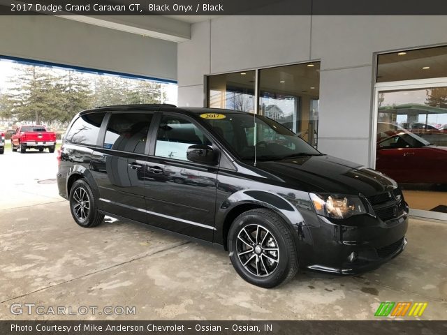 2017 Dodge Grand Caravan GT in Black Onyx