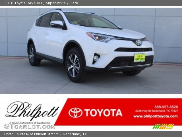 2018 Toyota RAV4 XLE in Super White