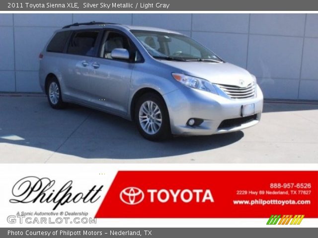 2011 Toyota Sienna XLE in Silver Sky Metallic