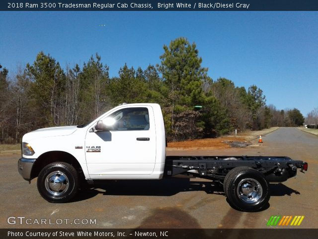 2018 Ram 3500 Tradesman Regular Cab Chassis in Bright White