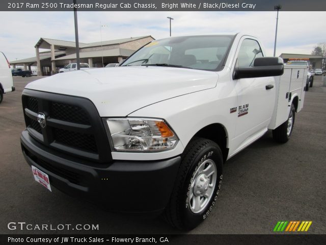 2017 Ram 2500 Tradesman Regular Cab Chassis in Bright White