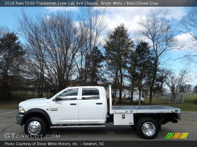 2018 Ram 5500 Tradesman Crew Cab 4x4 Chassis in Bright White