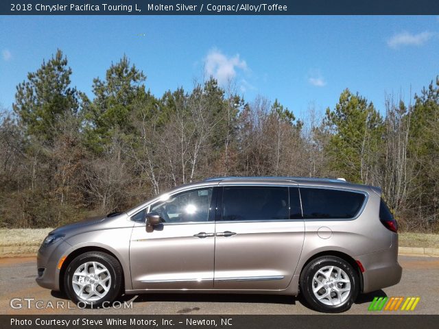 2018 Chrysler Pacifica Touring L in Molten Silver