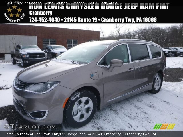 2018 Chrysler Pacifica Hybrid Touring L in Molten Silver