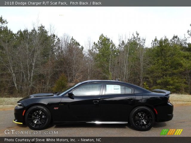 2018 Dodge Charger R/T Scat Pack in Pitch Black