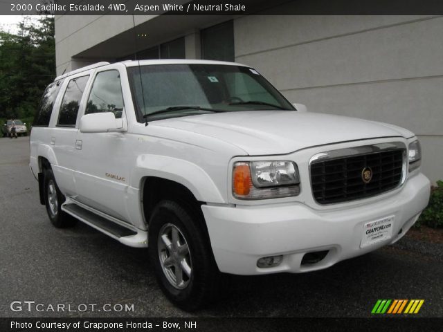 2000 Cadillac Escalade 4WD in Aspen White