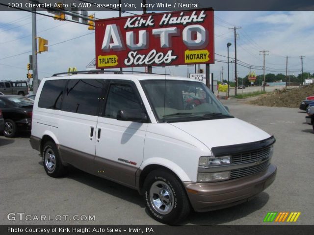 2001 Chevrolet Astro LS AWD Passenger Van in Ivory White