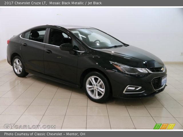 2017 Chevrolet Cruze LT in Mosaic Black Metallic