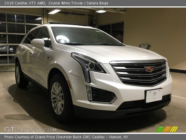 2018 Cadillac XT5 AWD in Crystal White Tricoat