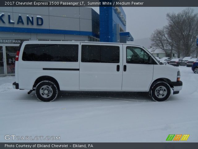 2017 Chevrolet Express 3500 Passenger LT in Summit White