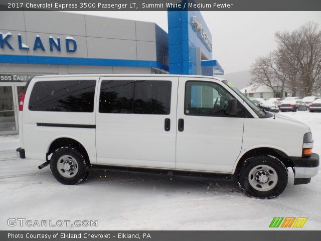 2017 Chevrolet Express 3500 Passenger LT in Summit White