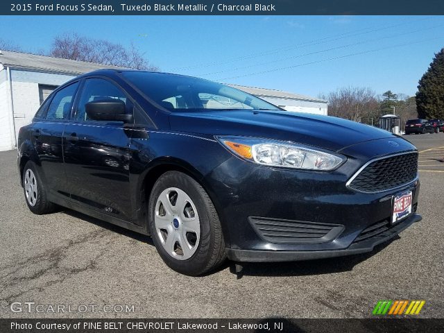 2015 Ford Focus S Sedan in Tuxedo Black Metallic