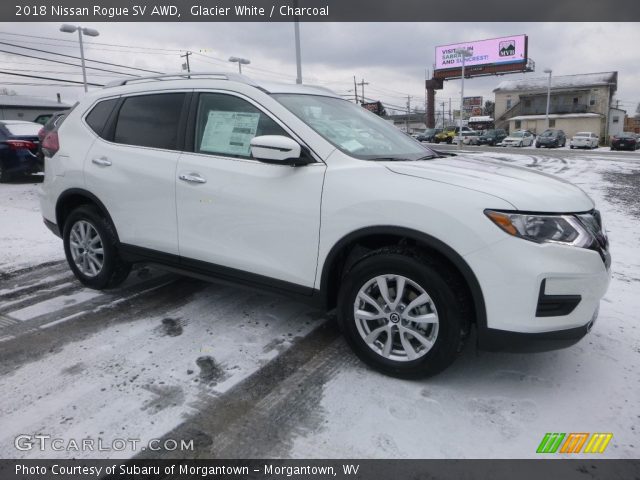 2018 Nissan Rogue SV AWD in Glacier White