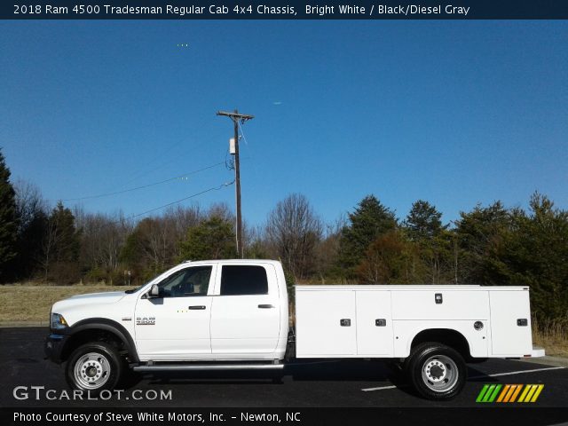 2018 Ram 4500 Tradesman Regular Cab 4x4 Chassis in Bright White