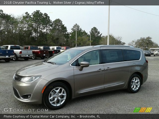 2018 Chrysler Pacifica Touring L in Molten Silver
