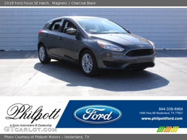 2018 Ford Focus SE Hatch in Magnetic