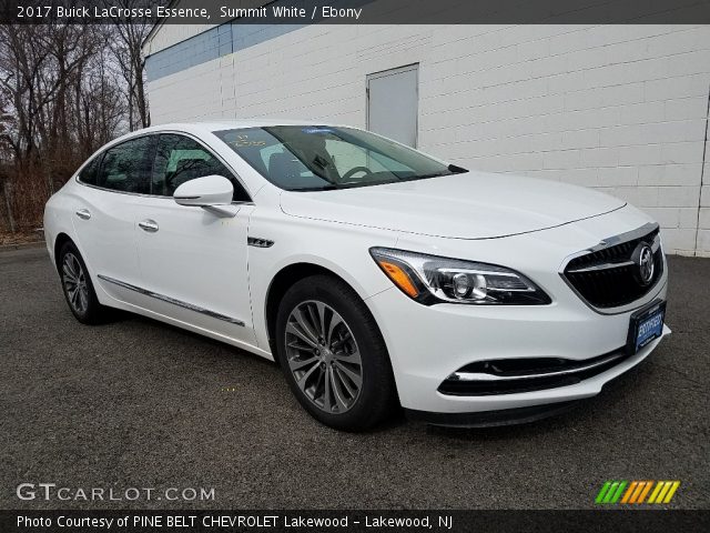 2017 Buick LaCrosse Essence in Summit White