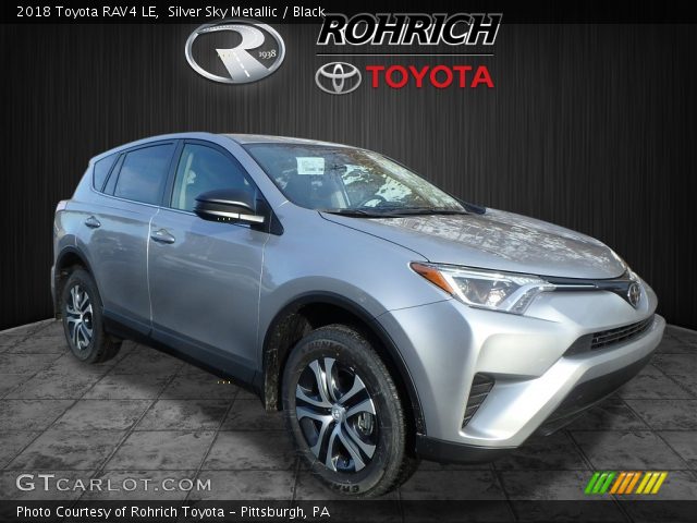 2018 Toyota RAV4 LE in Silver Sky Metallic