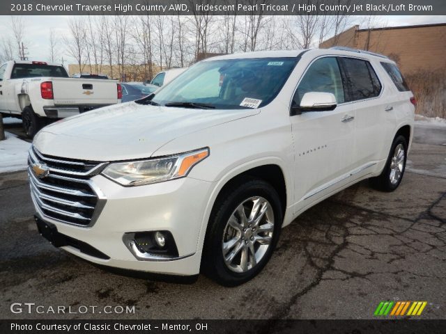 2018 Chevrolet Traverse High Country AWD in Iridescent Pearl Tricoat