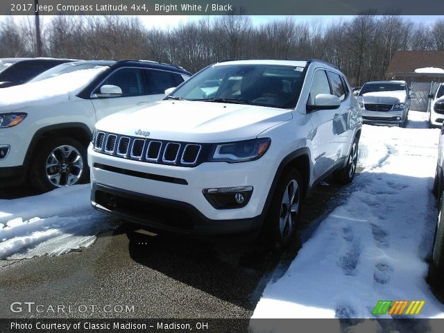 2017 Jeep Compass Latitude 4x4 in Bright White