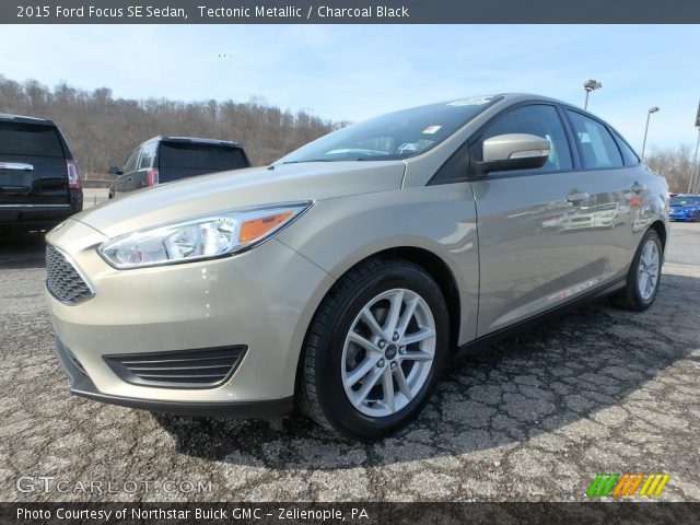 2015 Ford Focus SE Sedan in Tectonic Metallic
