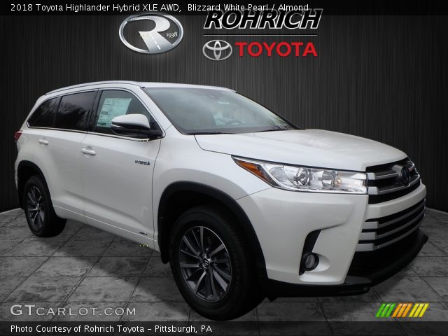 2018 Toyota Highlander Hybrid XLE AWD in Blizzard White Pearl