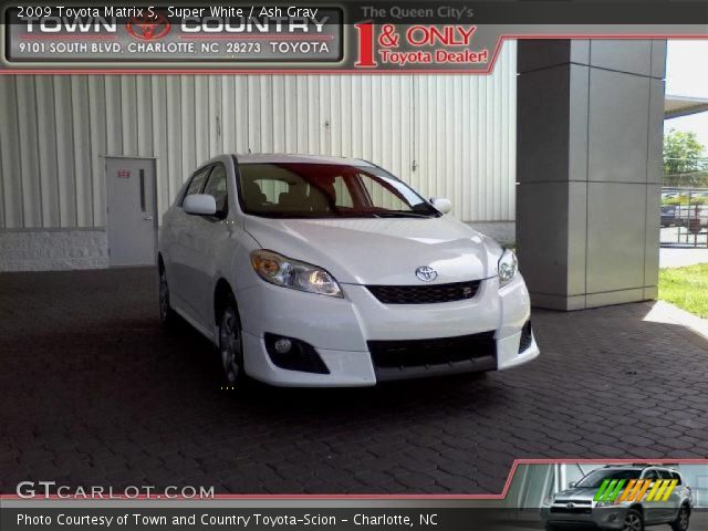 2009 Toyota Matrix S in Super White