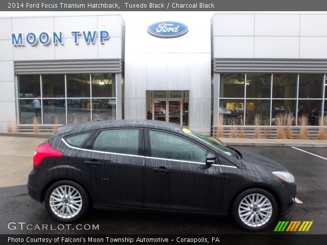 2014 Ford Focus Titanium Hatchback in Tuxedo Black