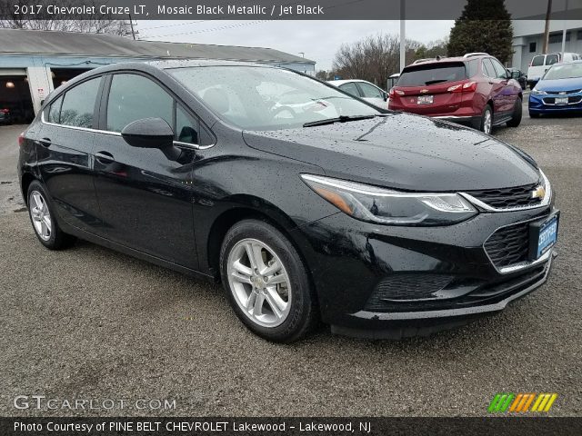 2017 Chevrolet Cruze LT in Mosaic Black Metallic