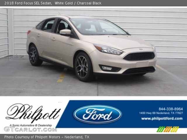 2018 Ford Focus SEL Sedan in White Gold