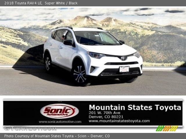 2018 Toyota RAV4 LE in Super White