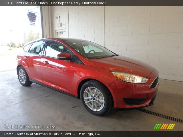 2018 Ford Focus SE Hatch in Hot Pepper Red