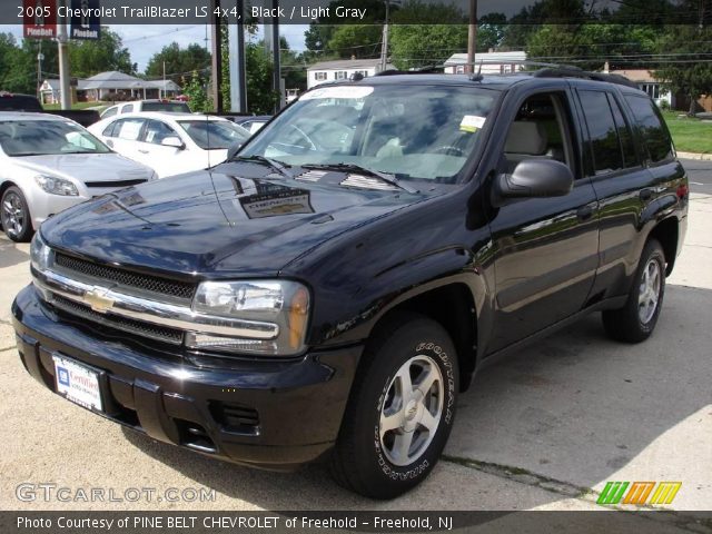 2005 Chevrolet TrailBlazer LS 4x4 in Black